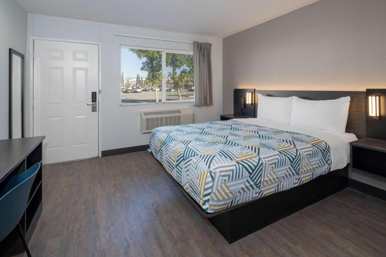 Motel 6-Fontana, Ca Ngoại thất bức ảnh