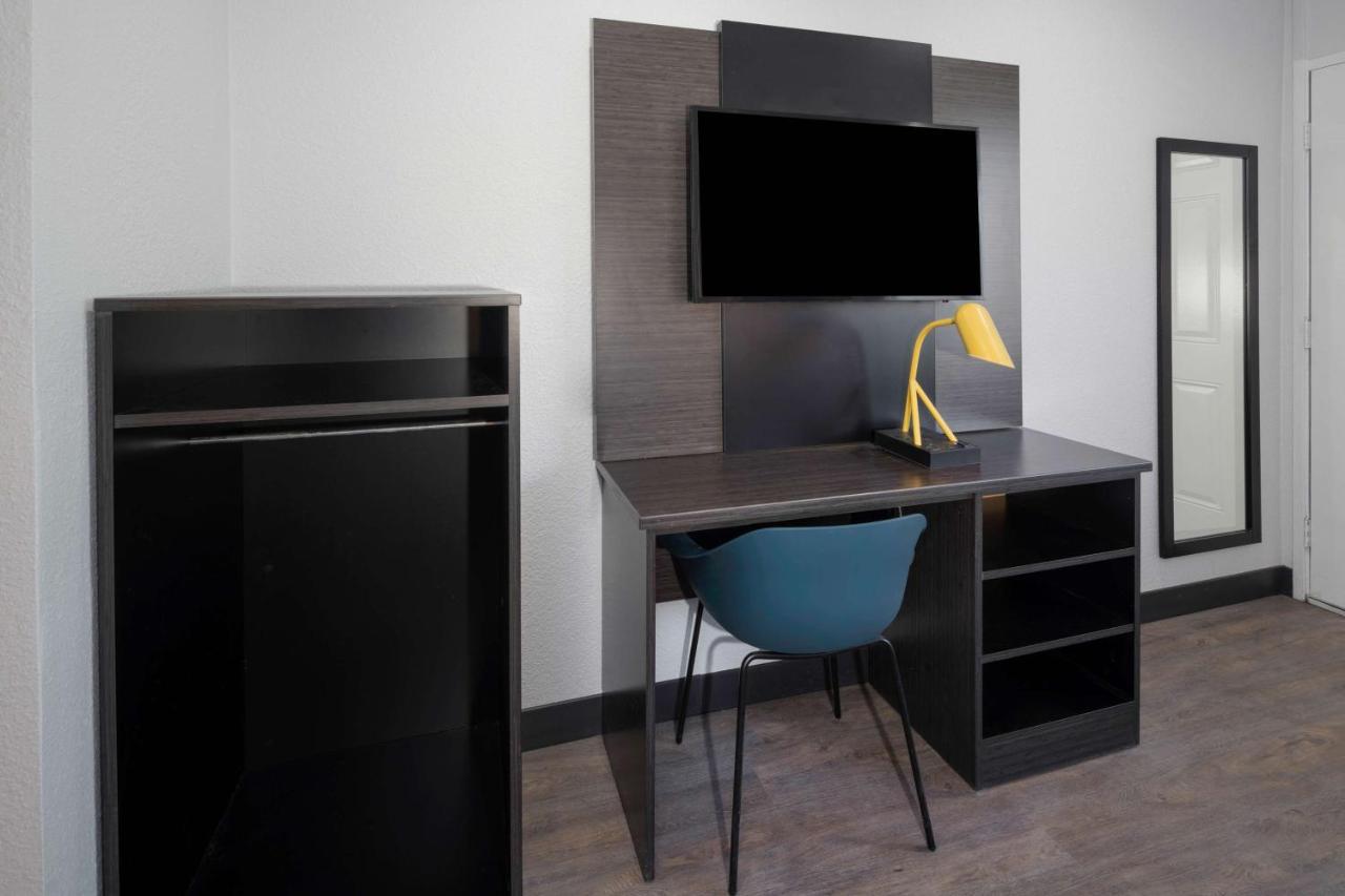 Motel 6-Fontana, Ca Ngoại thất bức ảnh